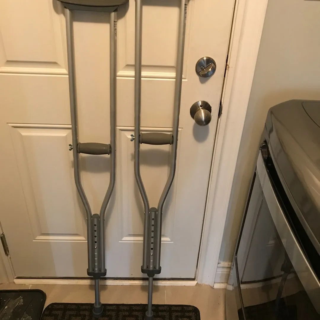 Hop to it - Aluminum Crutches photo 1