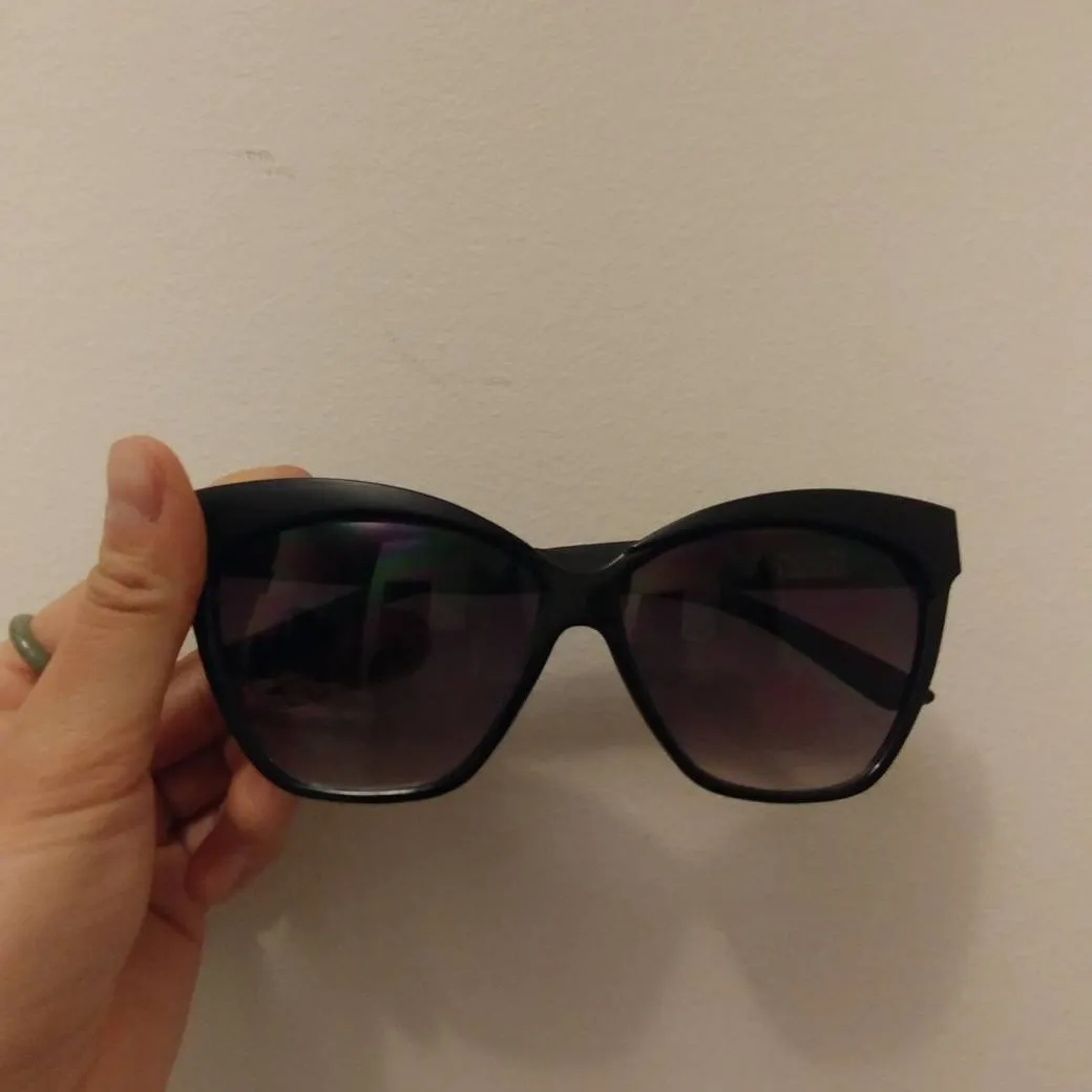 Black Cat Eye Sunglasses photo 1