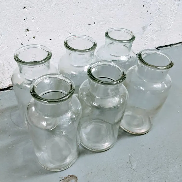 6 Glass Vases photo 1