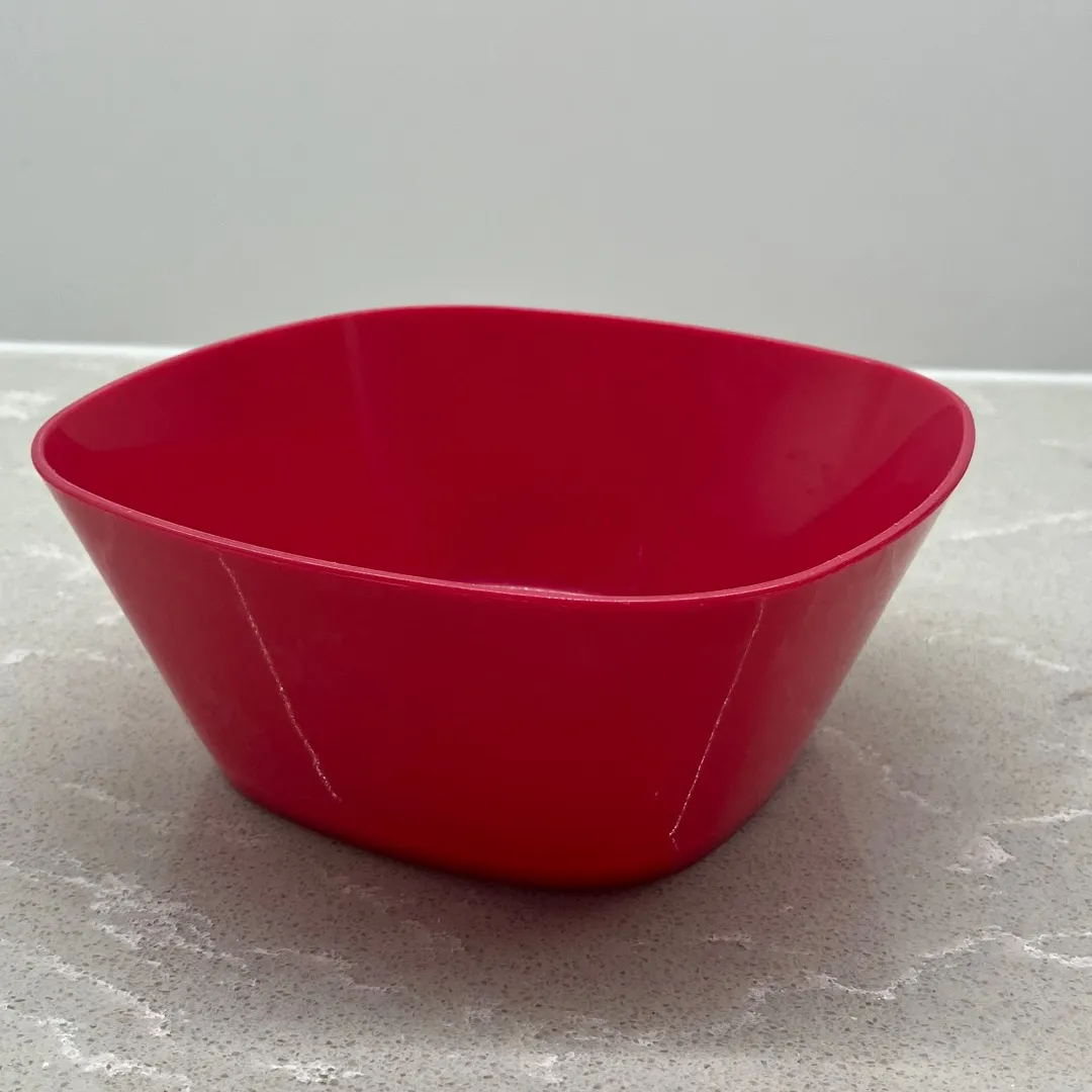 3 Pink Plastic Bowls (free if picked up) photo 4