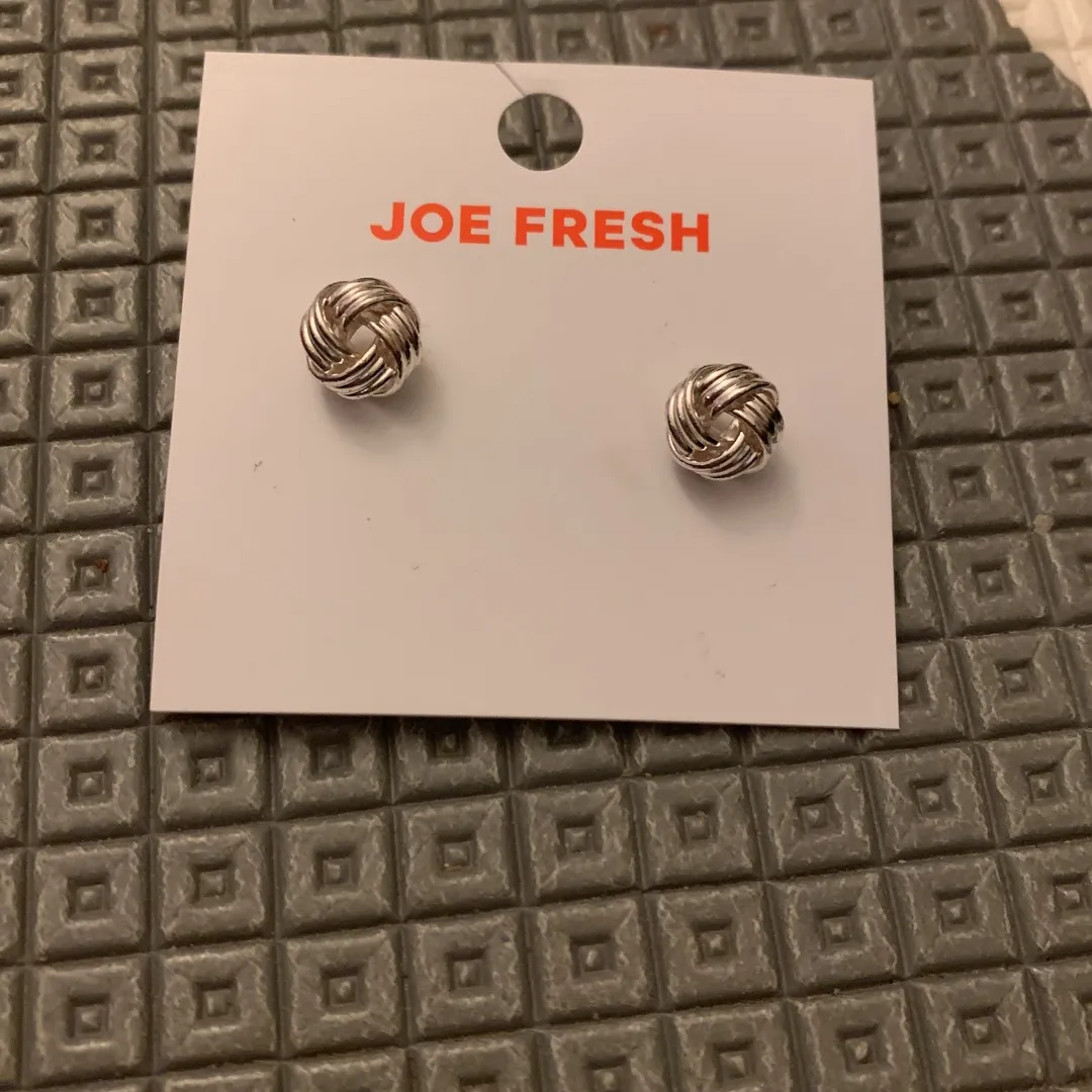 Joe Fresh Earrings photo 1