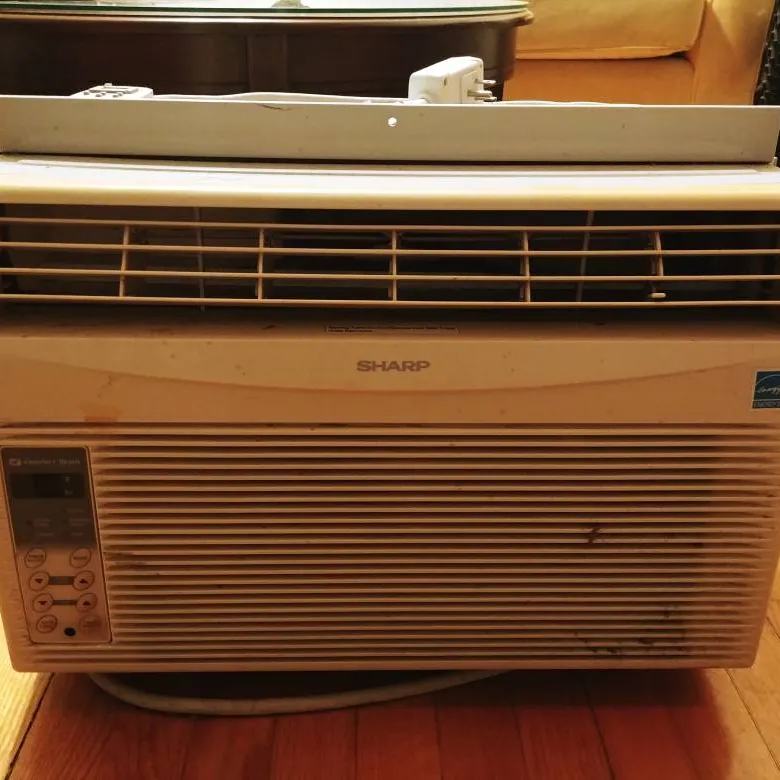 Sharp Window Air Conditioner With Remote (8000 BTU) photo 1