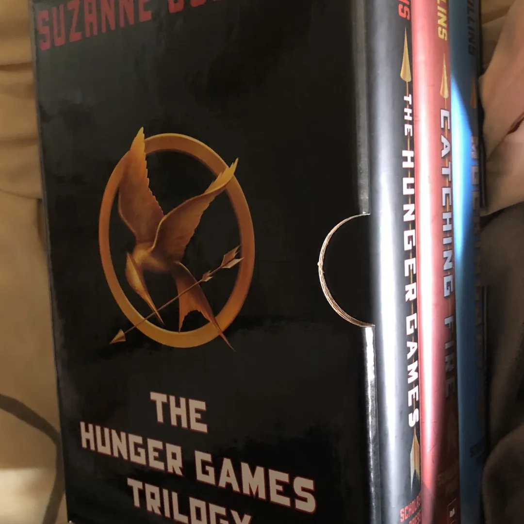 Hunger Games Trilogy Hardcover Collection photo 1