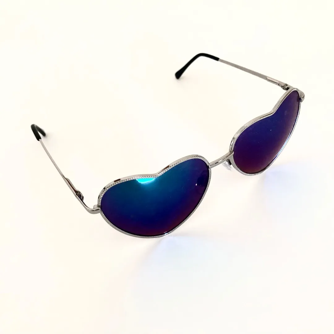 Heart Shaped Silver Rim Blue Mirrored Sunglasses photo 3
