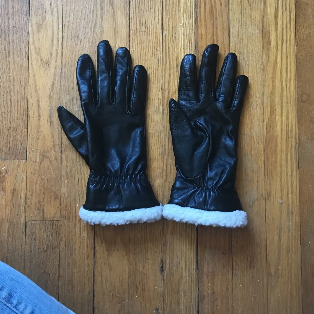 Brand New Danier Leather Gloves photo 1