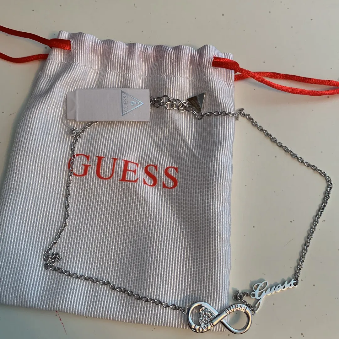 BNWT Guess Necklace photo 1