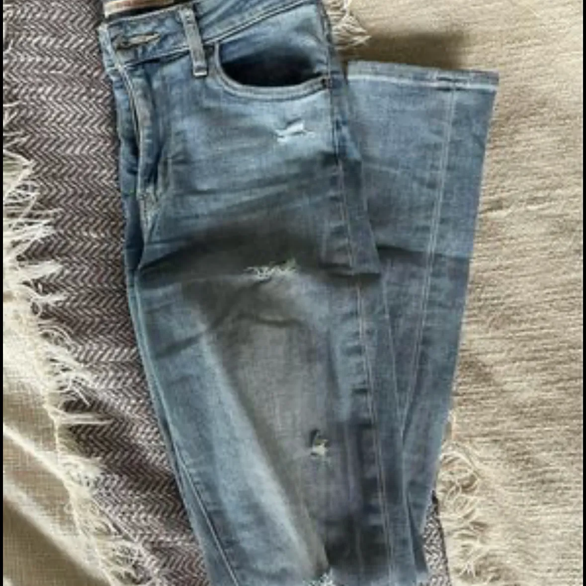 Levi’s distressed skinny jeans  photo 1