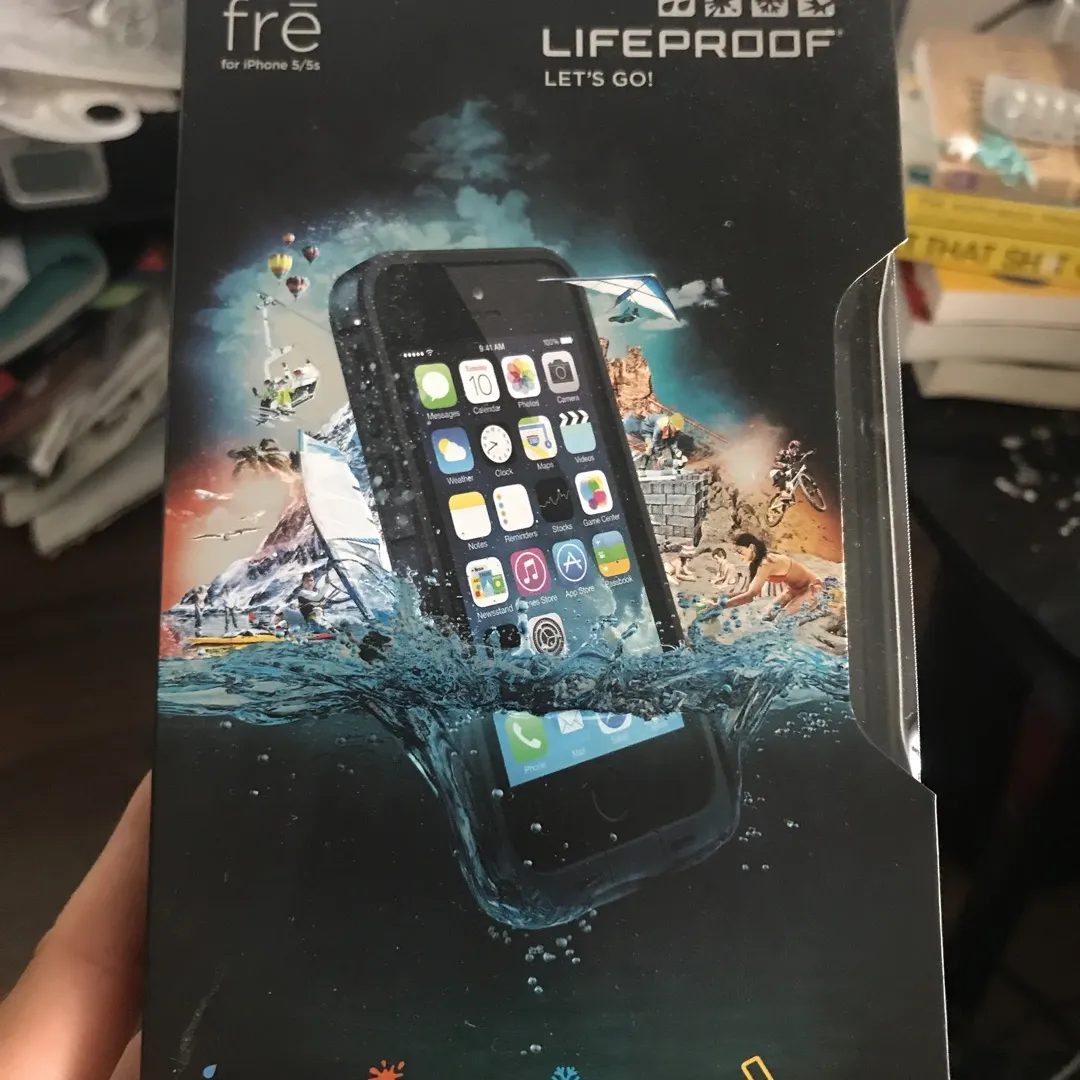Never Used Lifeproof iPone 5/5s Case photo 1