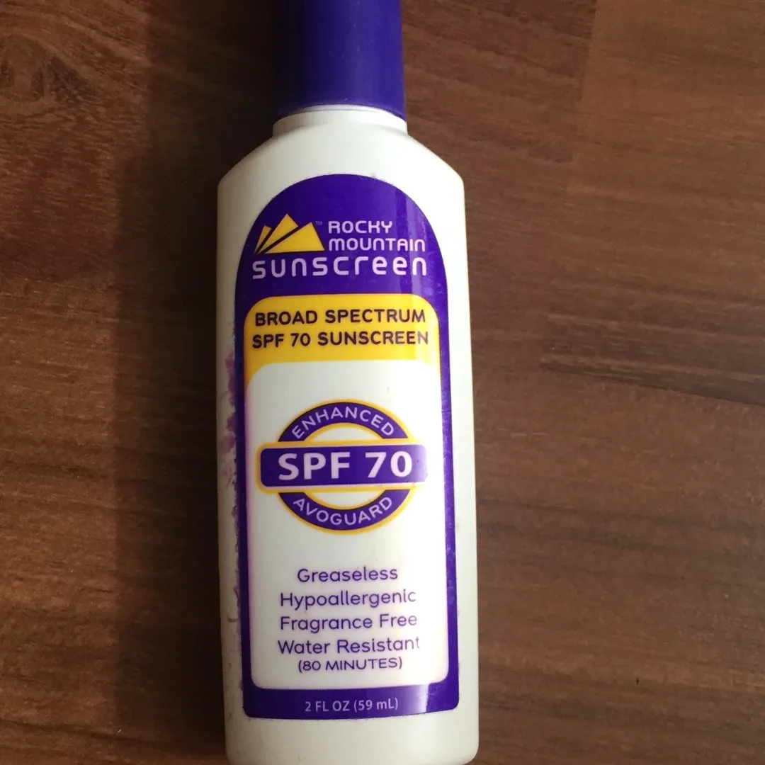 SPF 70 Sunscreen photo 1