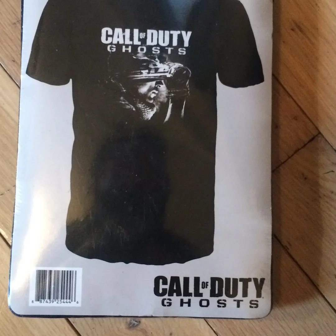 Call Of Duty T-shirt - New In Package. photo 1