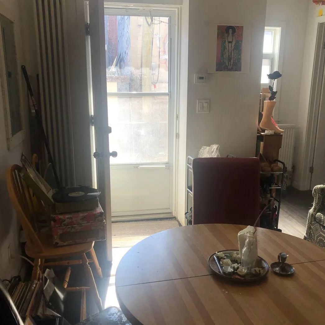 Room for Rent right off Bloor St W, Heart of the Annex photo 5
