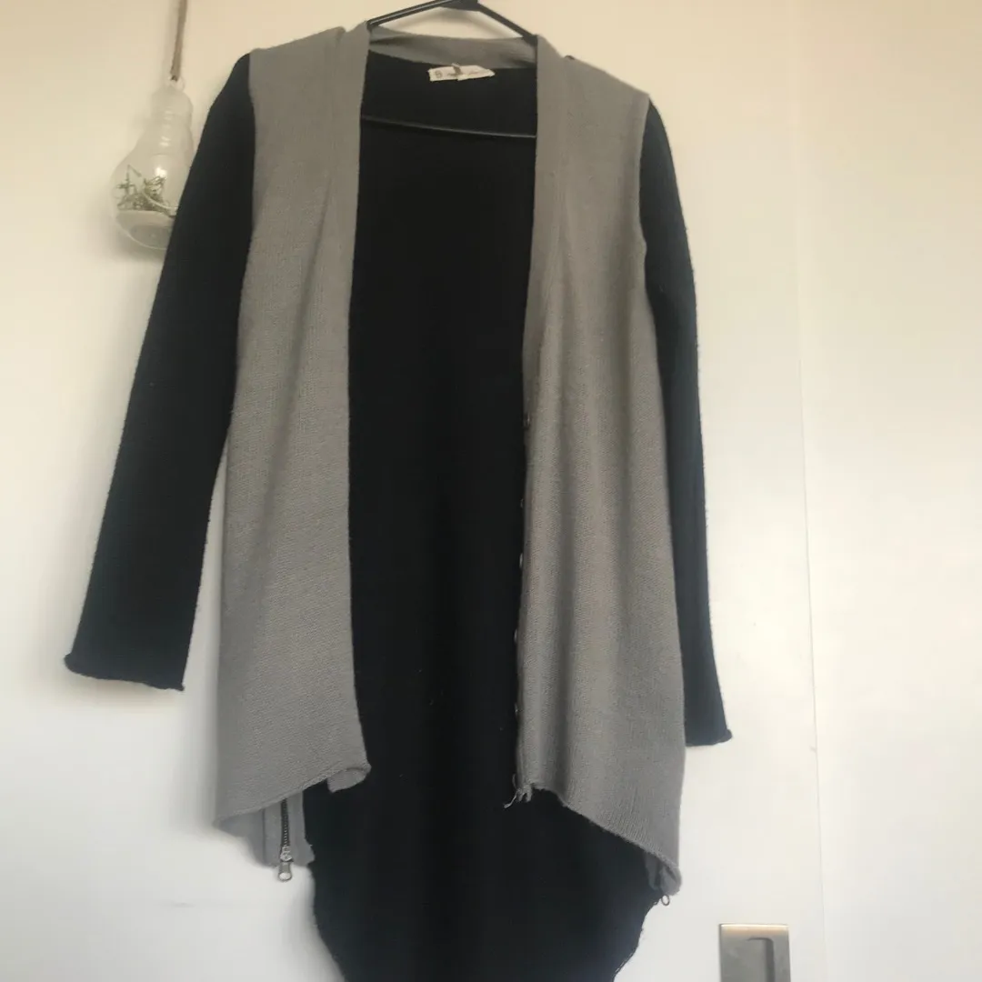 House Of Harlow XS High Low Cardigan photo 1