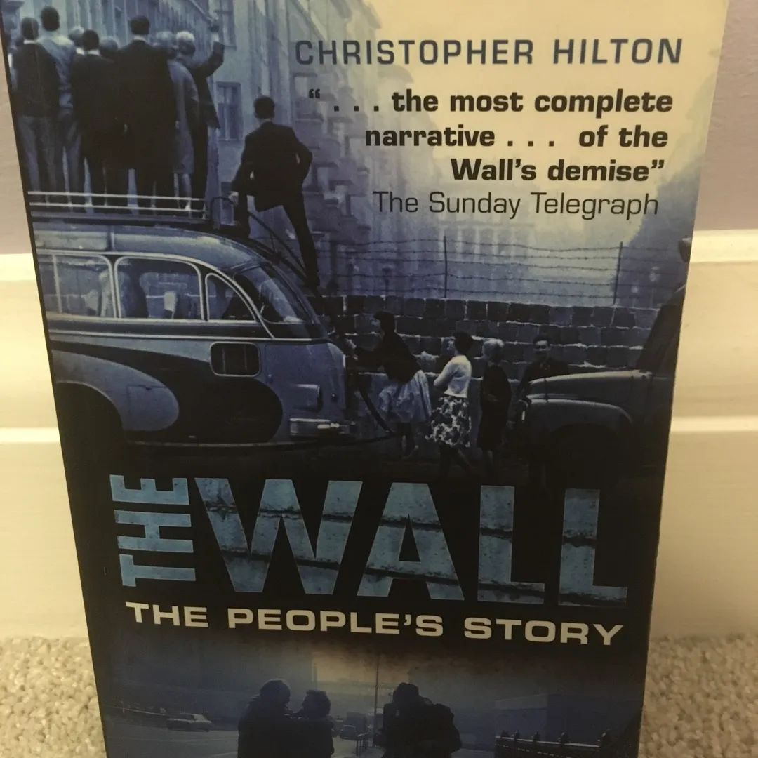 The Wall book about the Berlin Wall photo 1
