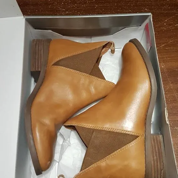 Tan Leather Boots (Size Women's 8) photo 4