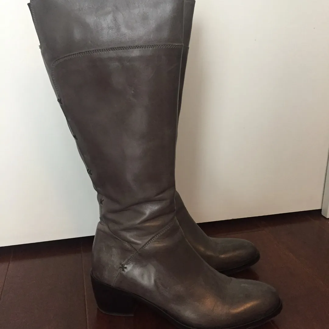 Italian Stone Grey Leather Boots 39/40 photo 1