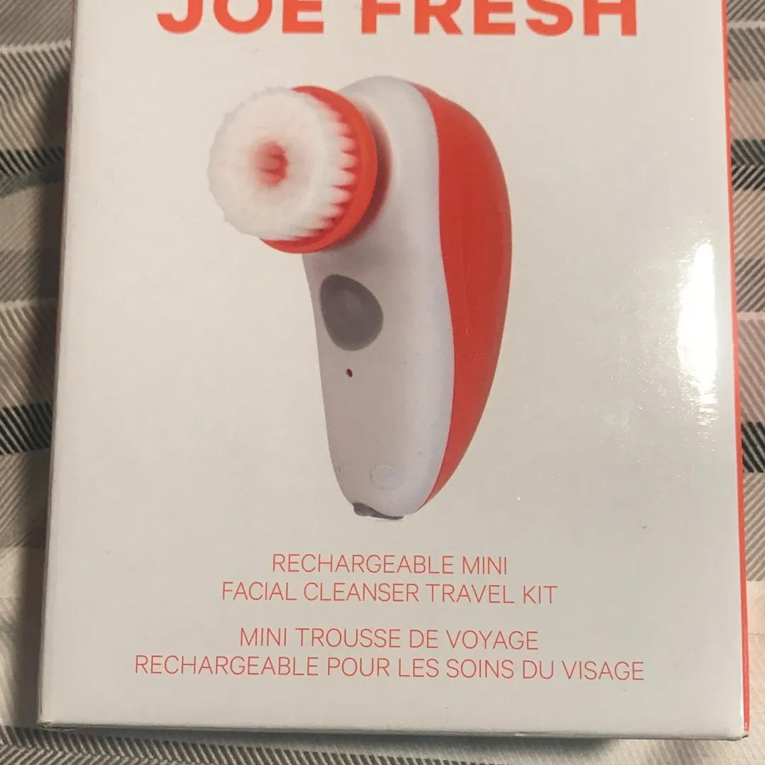 Joe Fresh Facial Cleanser Travel Kit photo 1
