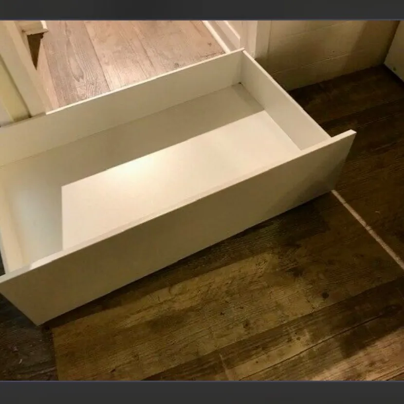 IKEA MALM drawers with wheels photo 1