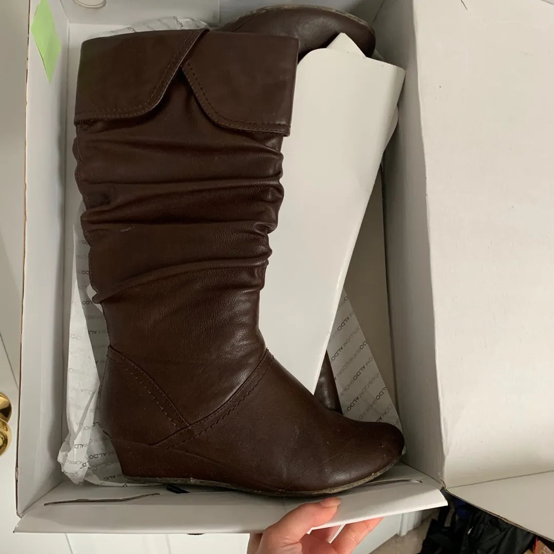 Brown Boots photo 1