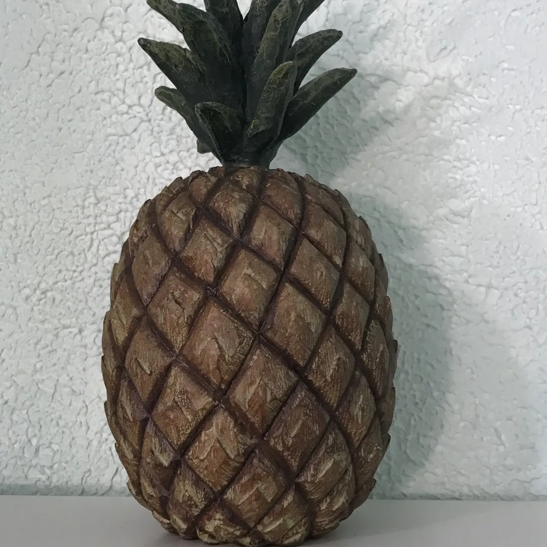 Pineapple Decor photo 1