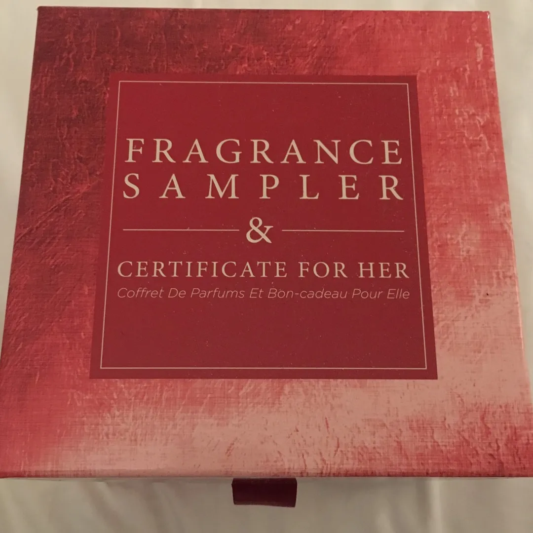 Fragrance Sampler And Certificate For Her photo 1