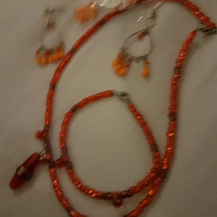 🦄FREE Beaded Orange Jewellery Set photo 3