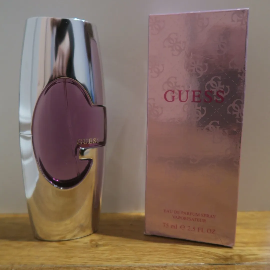 GUESS Perfume photo 1