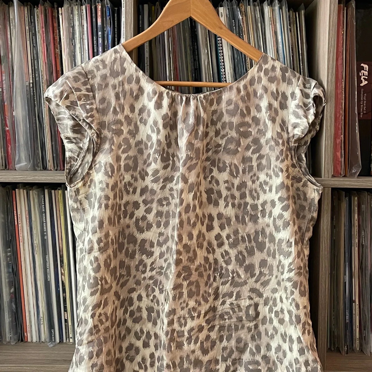 Leopard-Print Silk Banana Republic Blouse (Size M, Fits Up To... photo 1