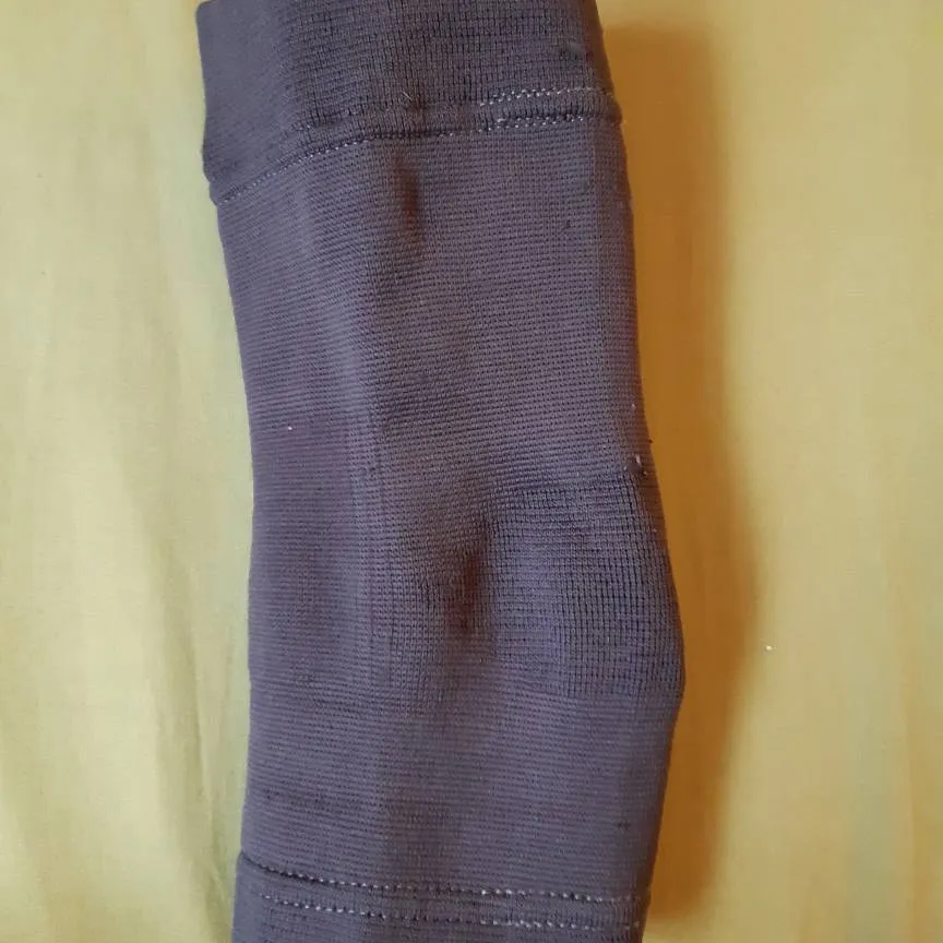 Ankle Brace thing (gently used) photo 1
