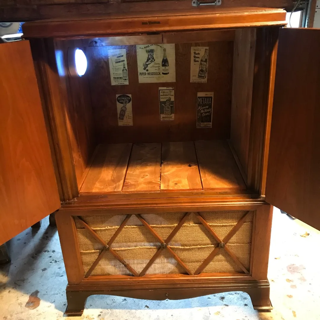 Antique RCA Victor TV Upcycled Liquor Cabinet photo 1