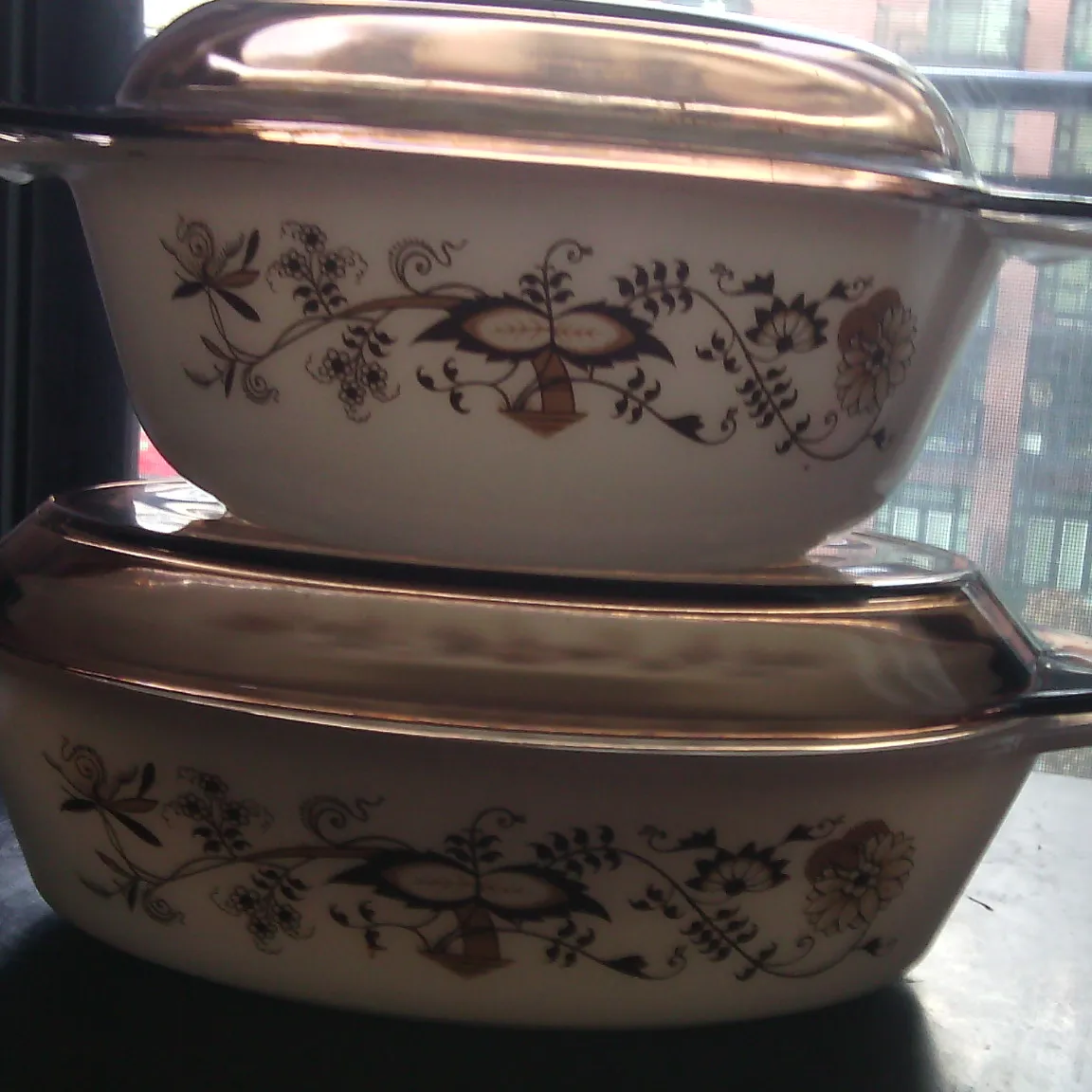 Set of two covered "brown vine" pattern Pyrex photo 1