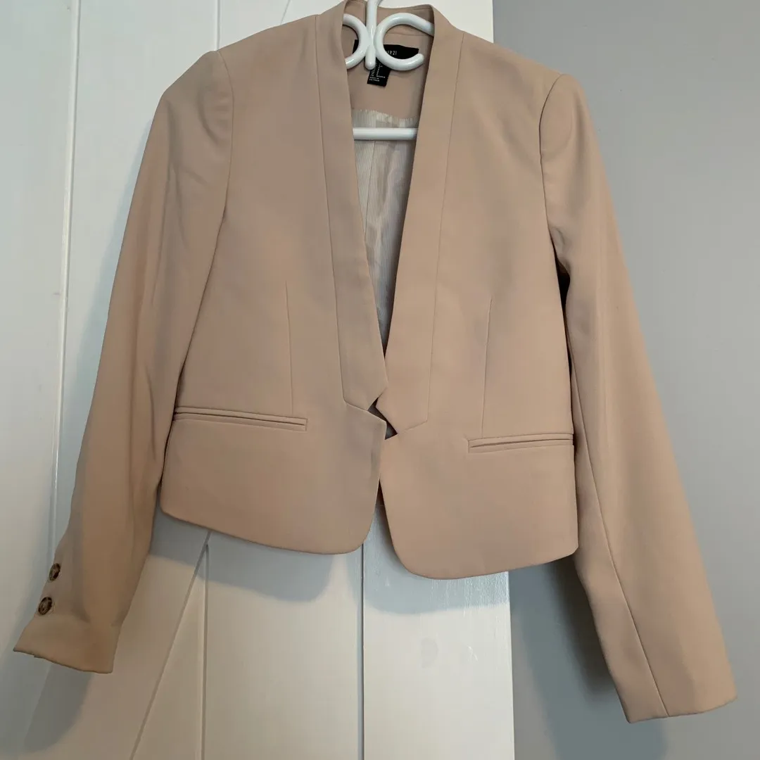 Forever 21 Cropped Nude Blazer photo 1