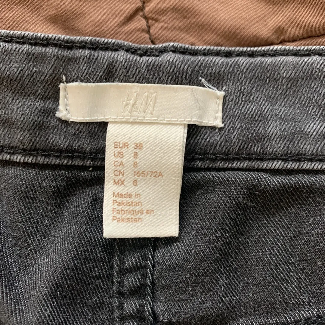 H&M Grey Jeans Size 28 photo 3