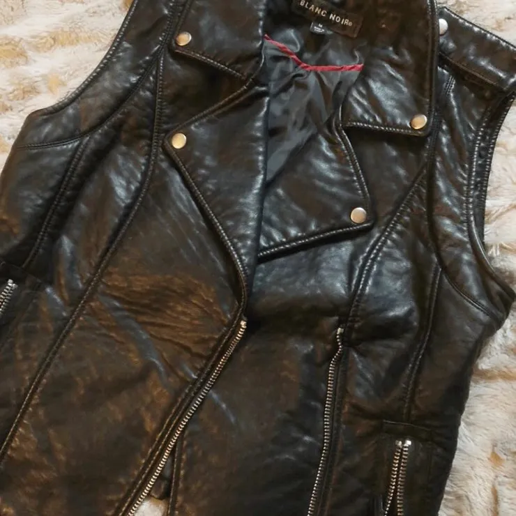 Blanc Noir Faux Pebbled Leather Motorcycle Vest photo 1