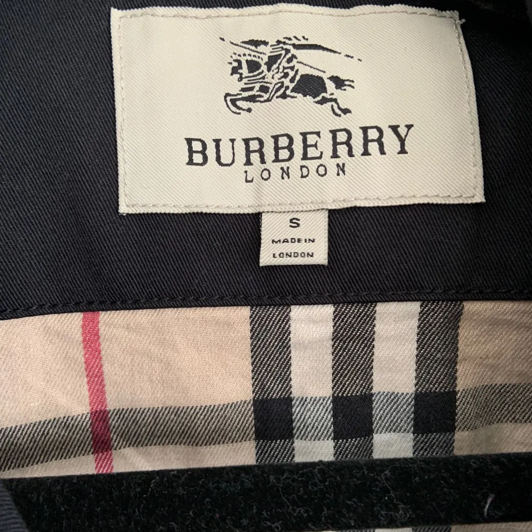 Burberry Cropped Trench Coat photo 3