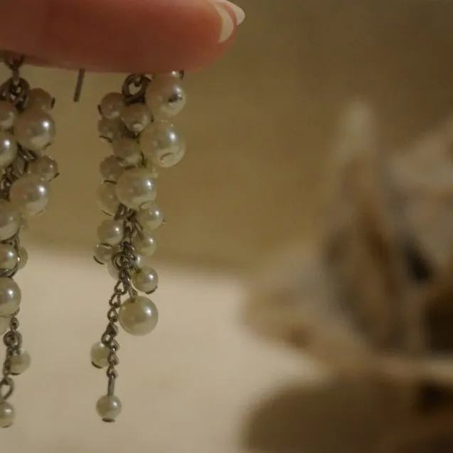 Fancy faux pearl drop/dangle earrings photo 1