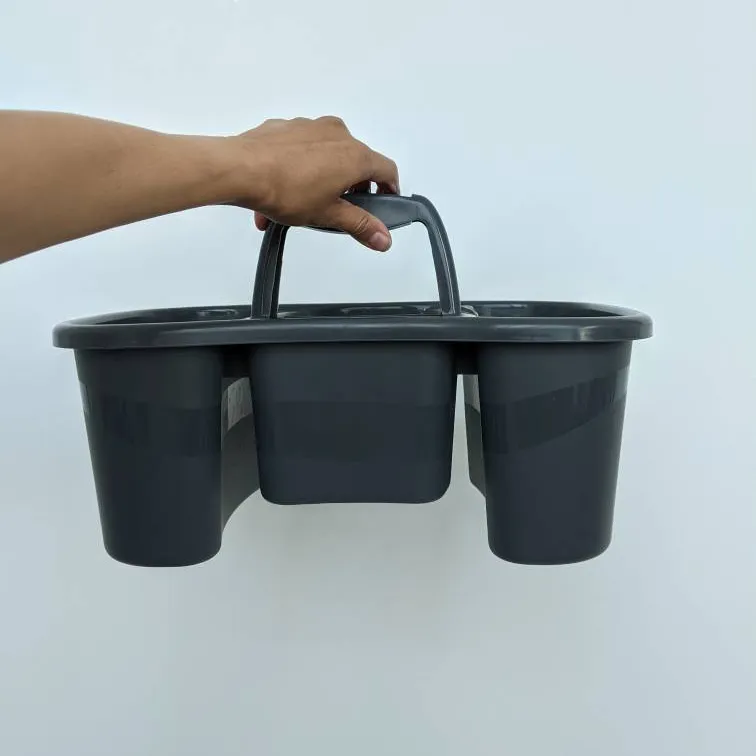 Bucket - Very Useful Things photo 3