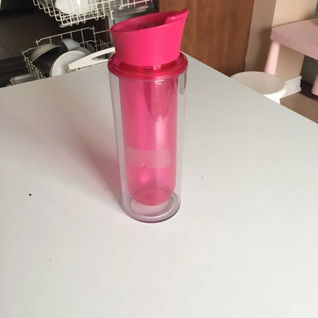 Pink Water bottle photo 1