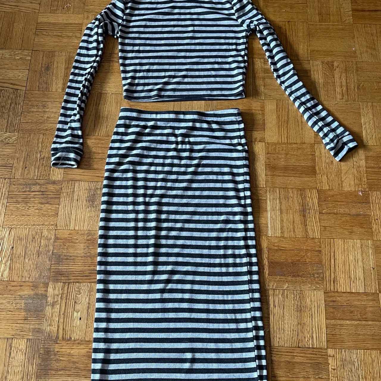 Striped Matching Set (Fits Up To Size L) photo 1