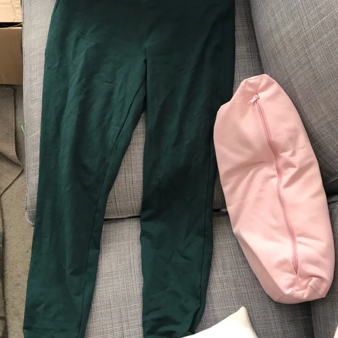 Forest Green Leggings from Old Navy photo 1