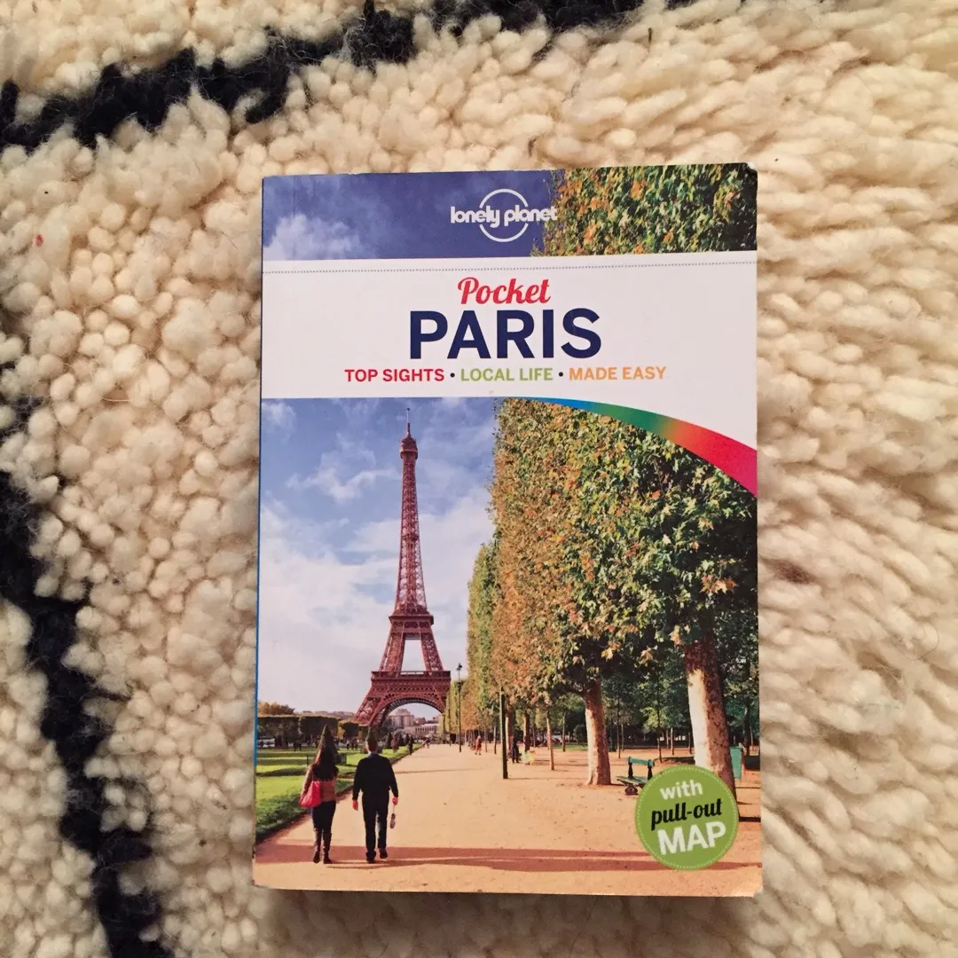 Lonely Planet Pocket Paris Book photo 1