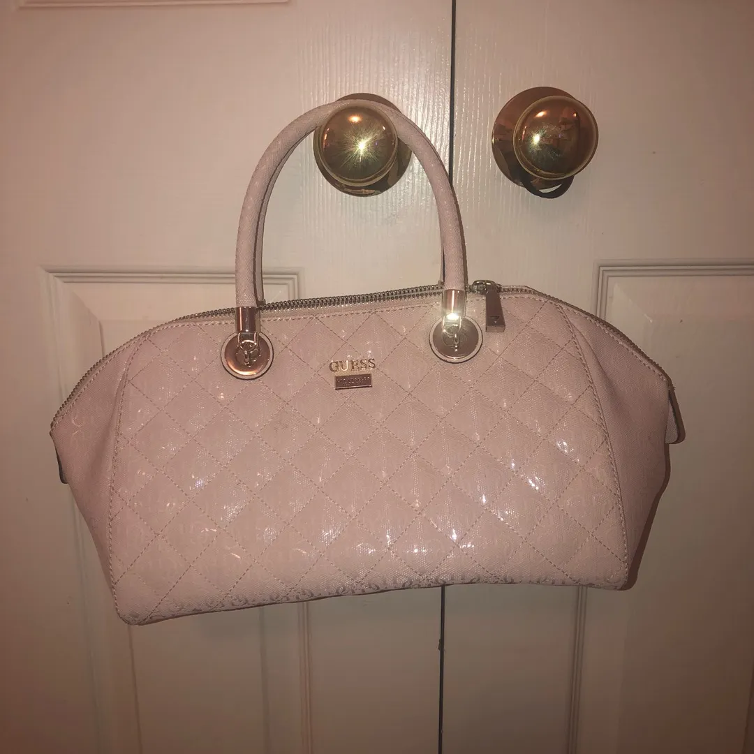 BRAND NEW NEVER USED GUESS BAG photo 1