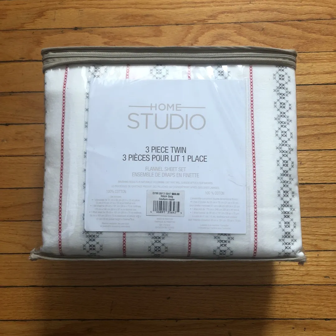 Home Studio Flannel Sheet Set photo 1