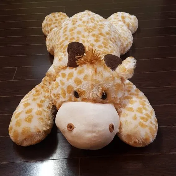 Big Stuffed Animal Giraffe- Gros Toutou/Peluche Giraffe photo 1