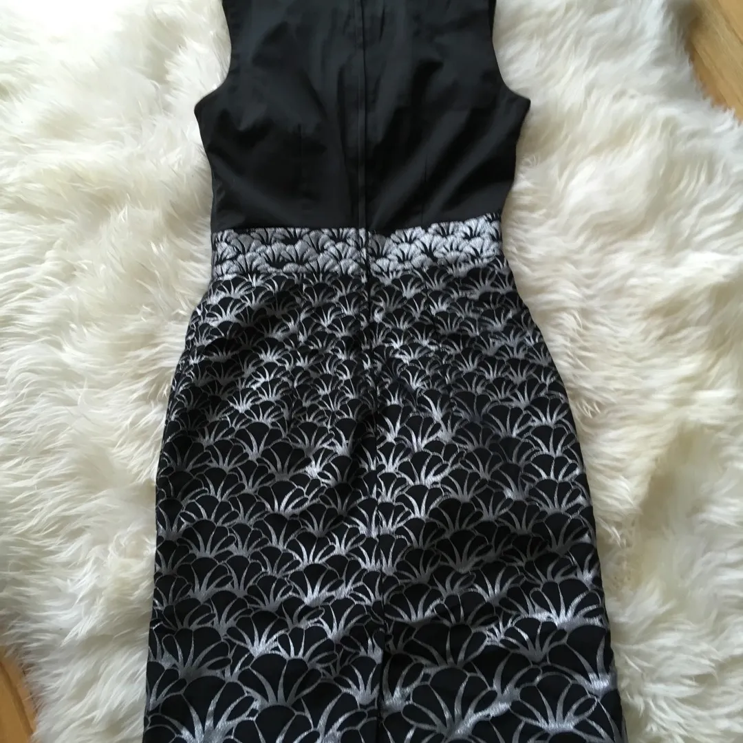 H&M Dress - Size 4 (fits like a Size 0) photo 8
