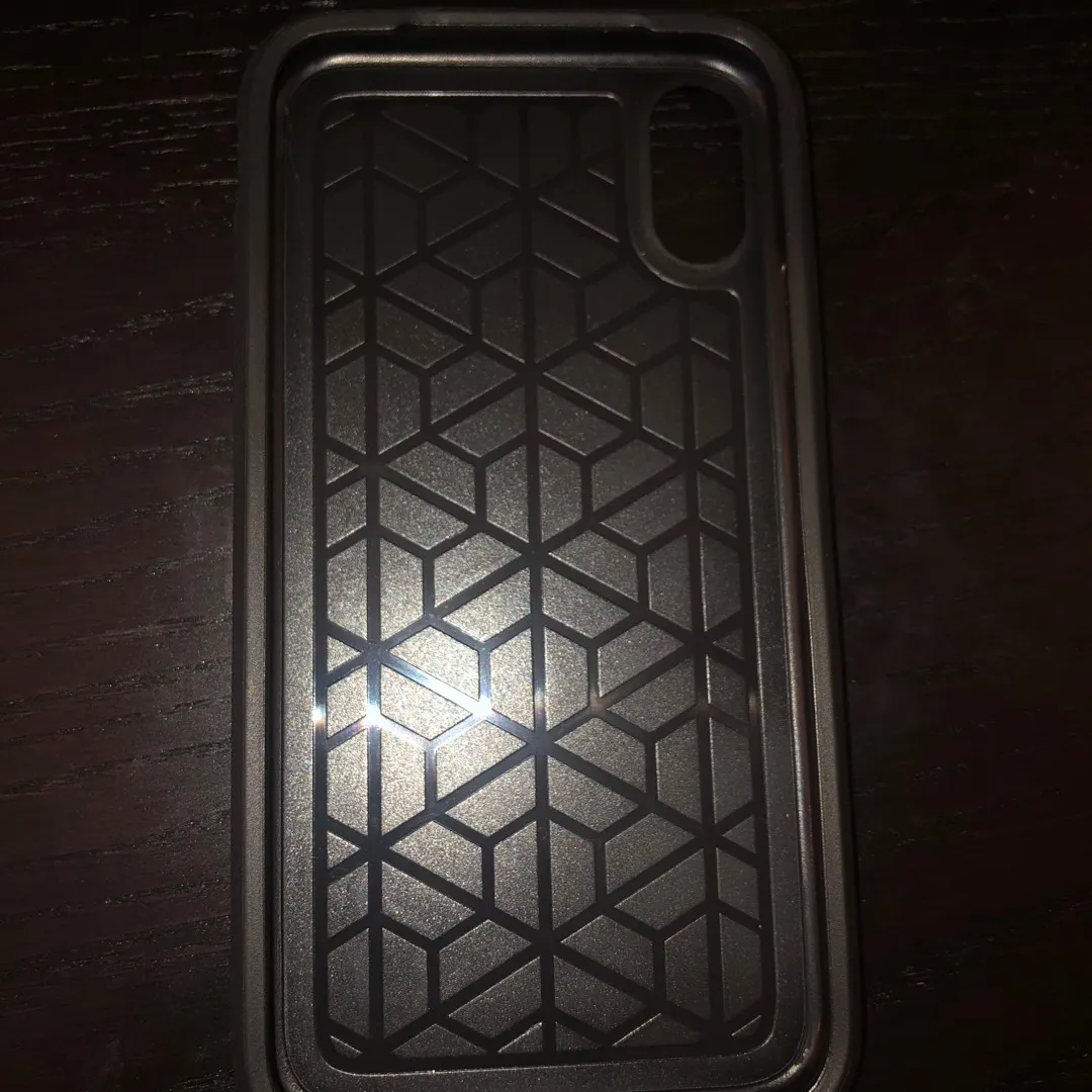 Sealed iPhone XR WITH ACCESSORIES photo 5