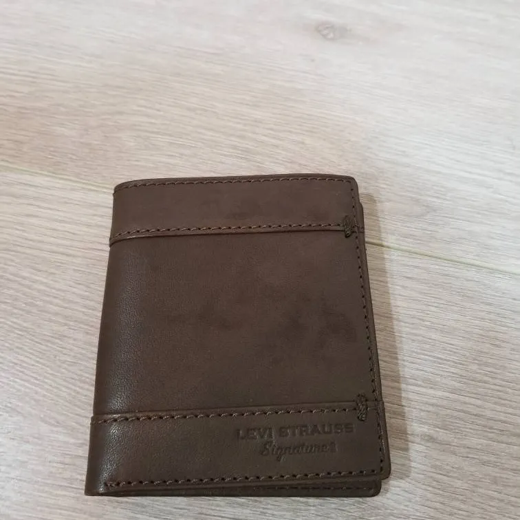 Genuine Leather Levis wallet photo 1