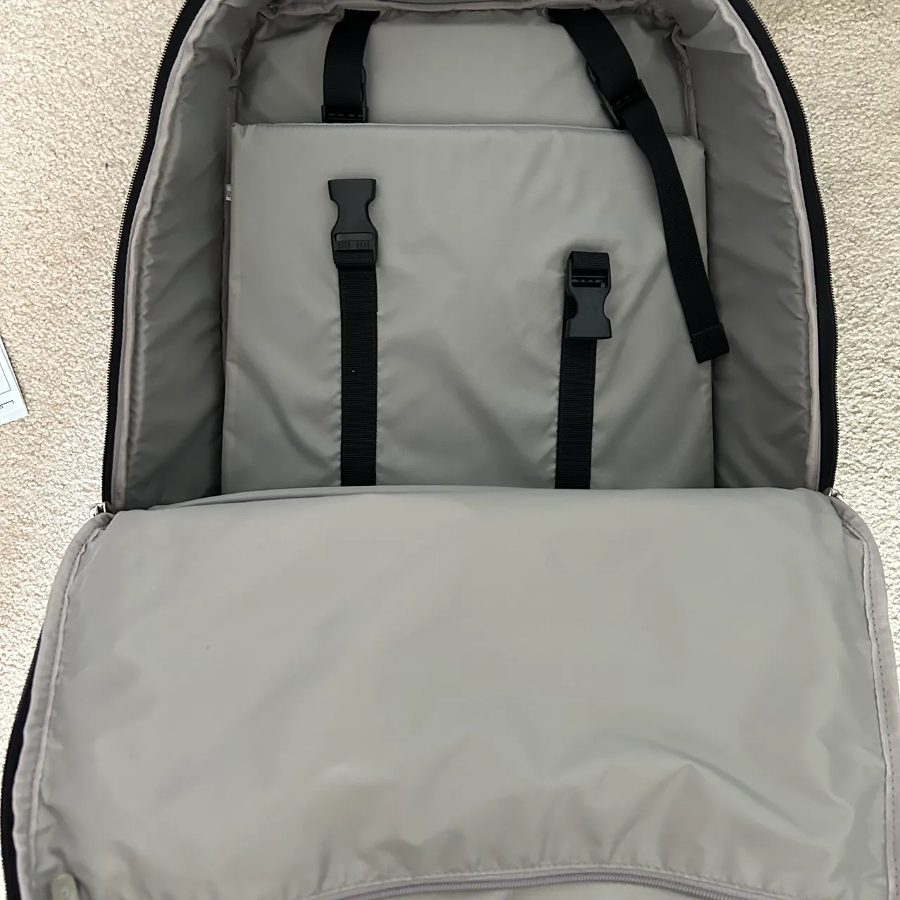 Gravis carry-on wheeled / backpack photo 3