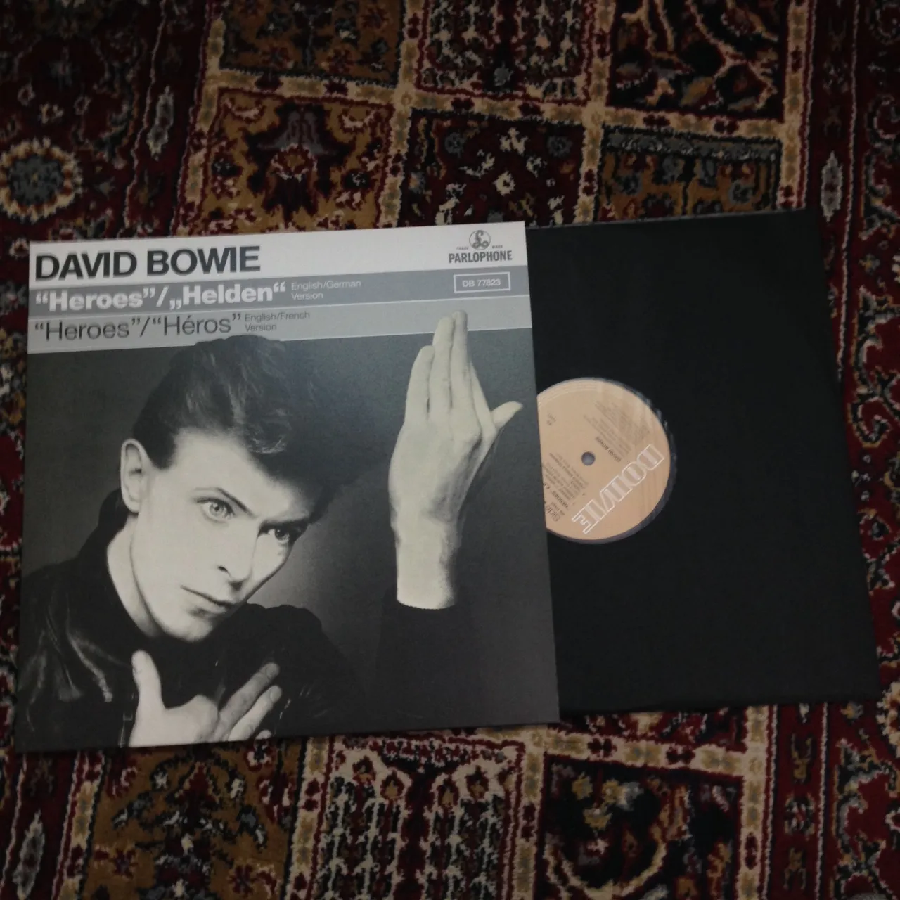 David Bowie "Heroes" EP including versions of the song sung i... photo 1