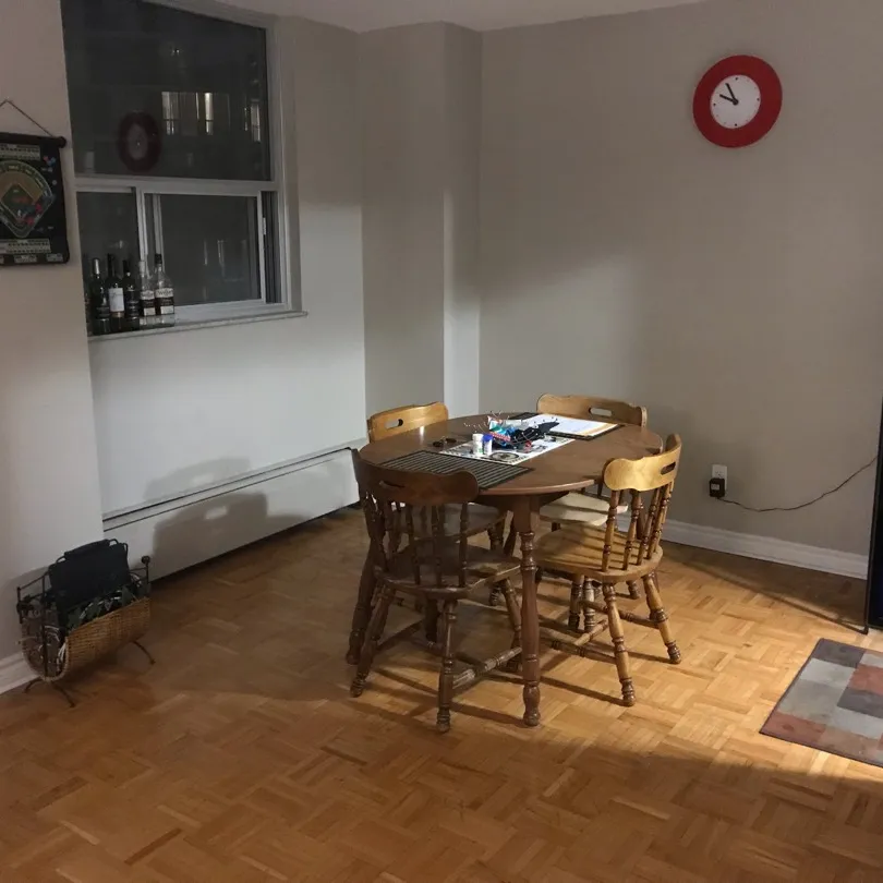 MONTH OF AUGUST ONLY $1,085 / 880ft² - Yonge & Bloor 2bd/1ba ... photo 6