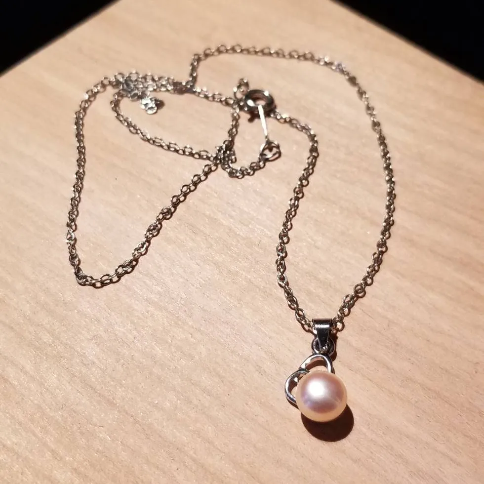 Genuine Pink Pearl Necklace photo 1
